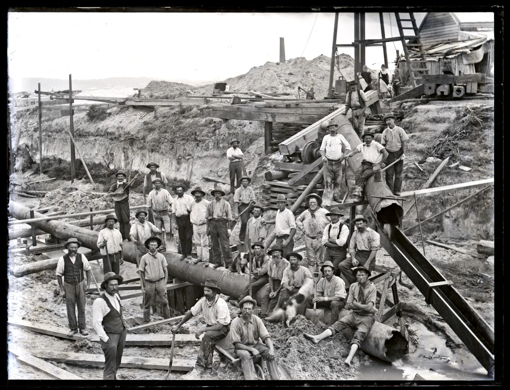 Drain construction workers at Broadmeadow, NSW, 6 April 1900